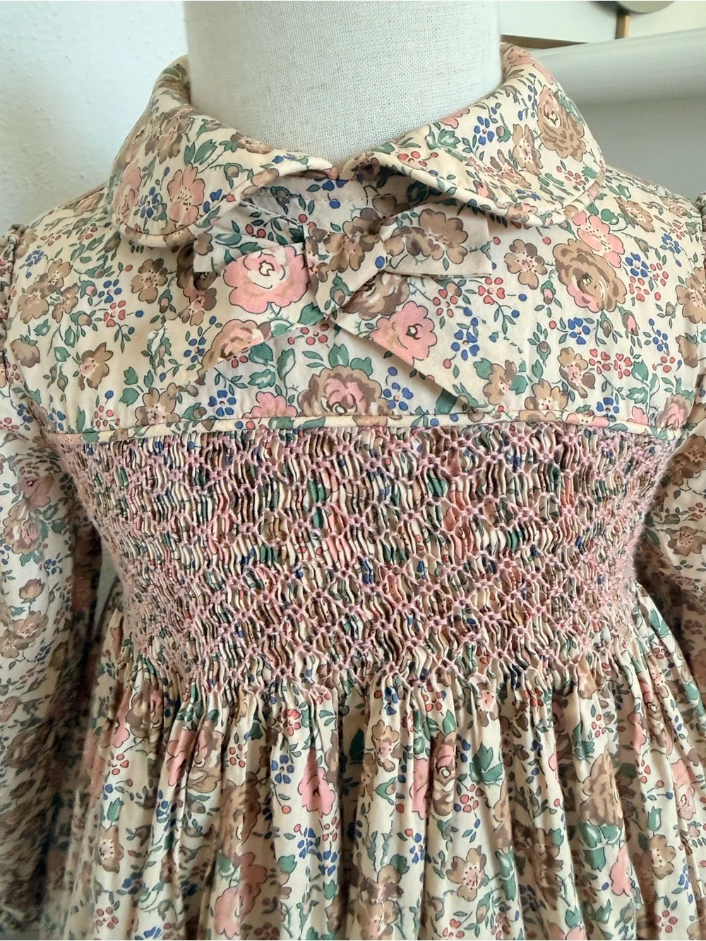 Alice Kathleen Floral Smocked Dress Girls Size 4 Peter Pan Collar Long Sleeve